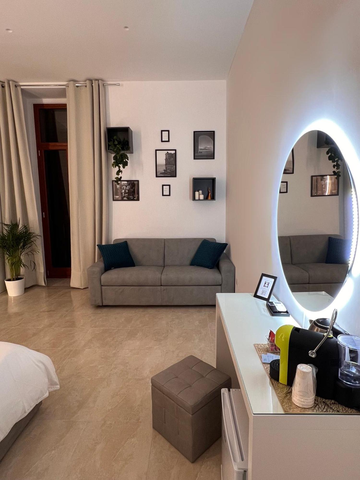 Astorya E' Napoli Hotel ภายนอก รูปภาพ