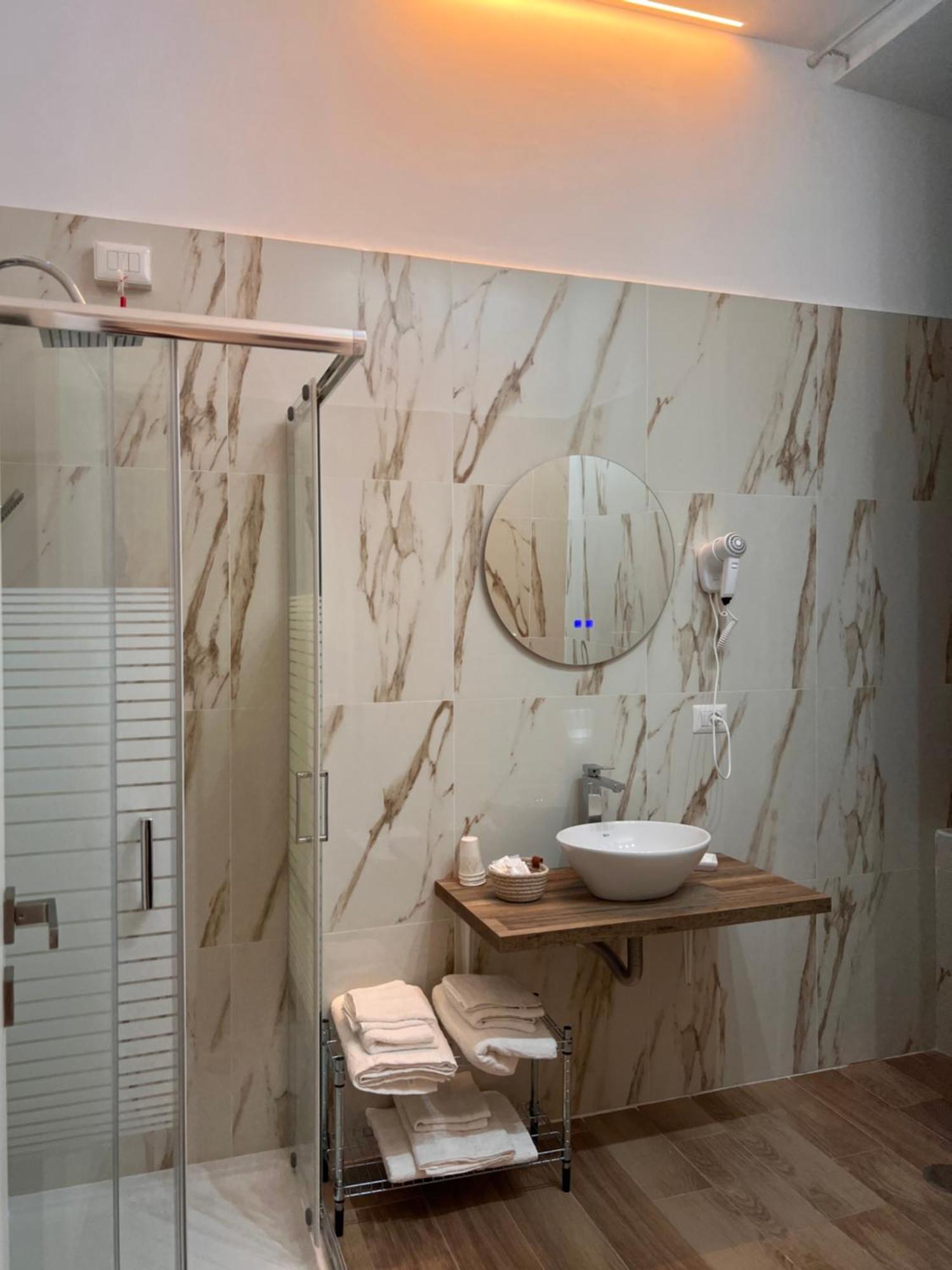 Astorya E' Napoli Hotel ภายนอก รูปภาพ