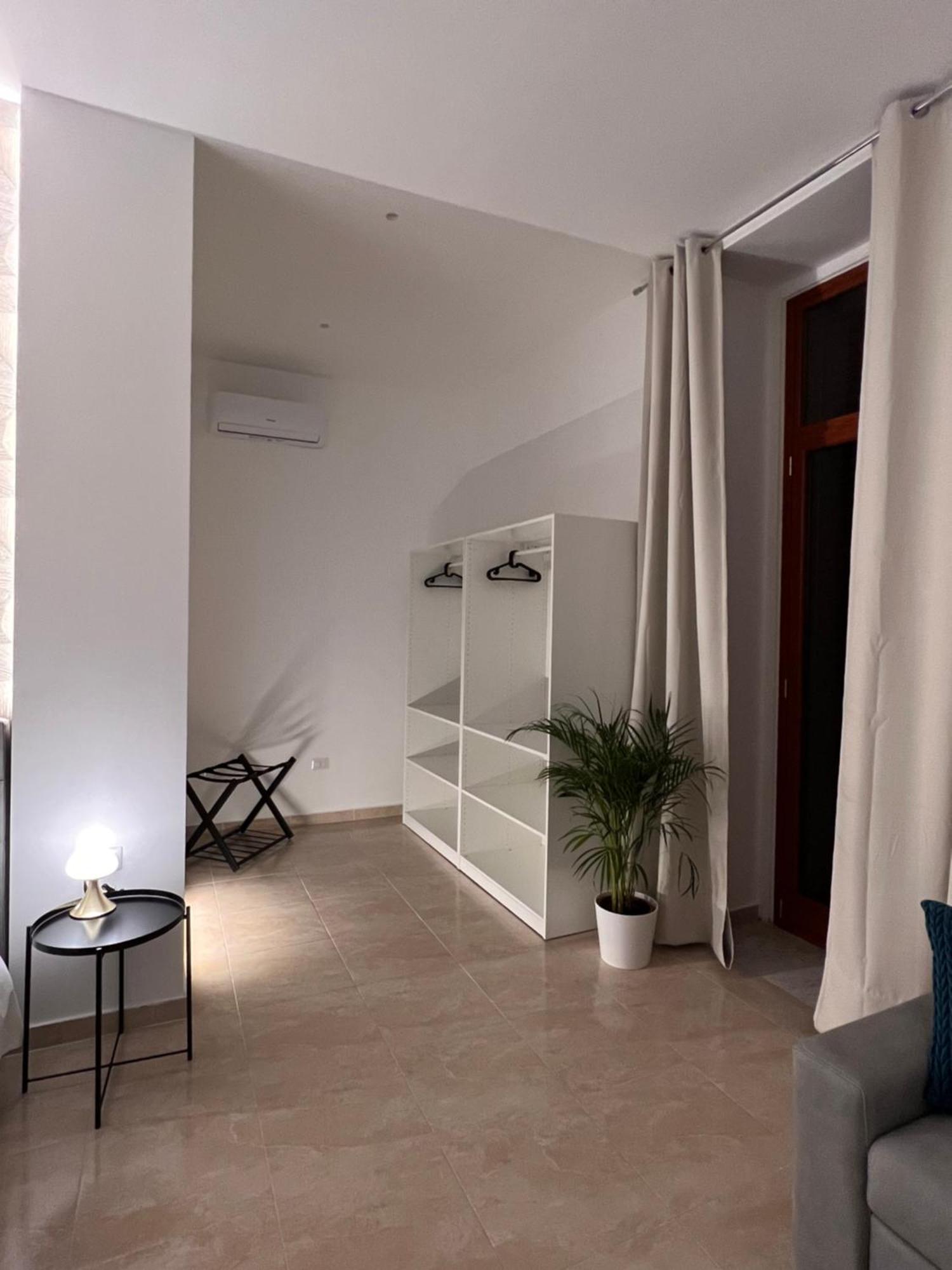 Astorya E' Napoli Hotel ภายนอก รูปภาพ
